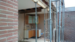 Dragende wand weggebroken Foto, dragende wand weggebroken